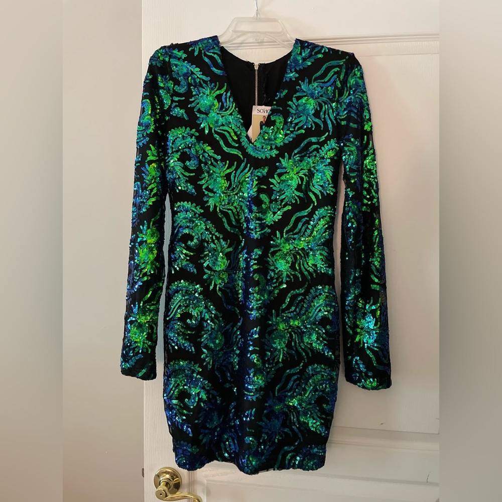 Soho Sequin Dress 
Size Medium
From https://soho.com.mx
Never worn with tags
